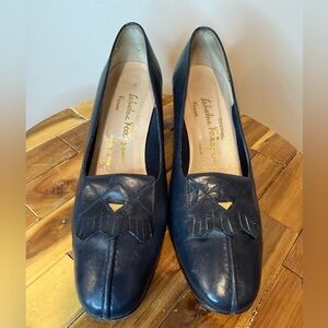 Salvatore Ferragamo Dark Blue Vintage Mid / Kitten Heels